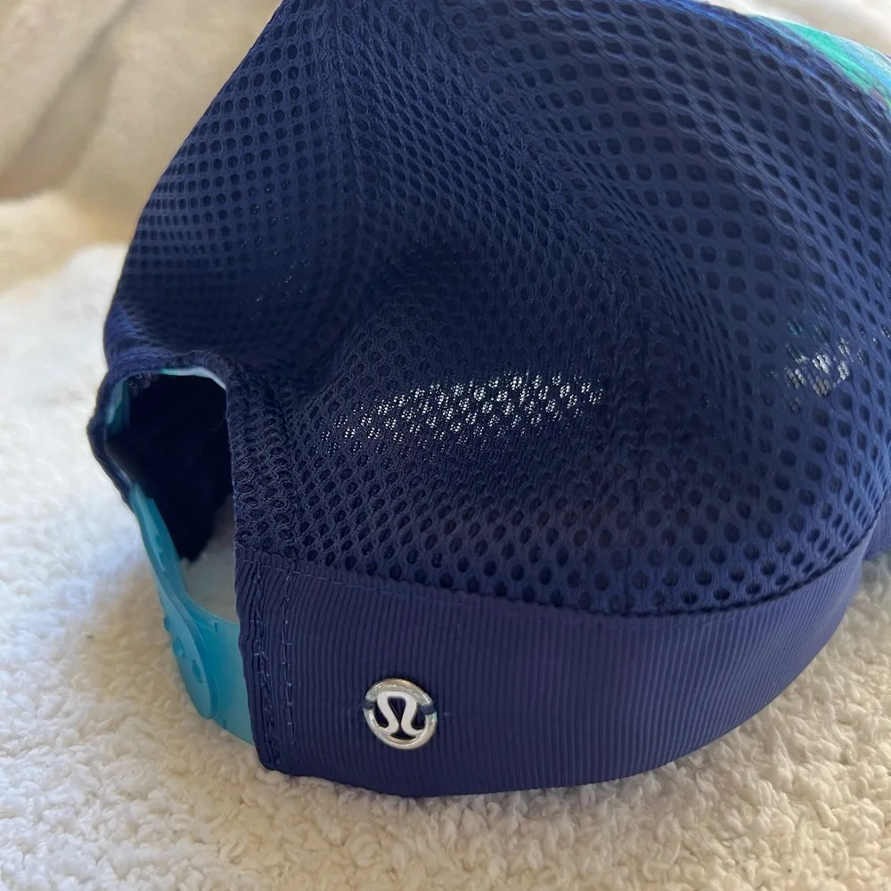 Lululemon Dash and Splash Cap